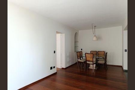 Apartamento para alugar com 120m², 3 quartos e 2 vagas Apartamento para alugar com 120m², 3 quartos e 2 vagasSala