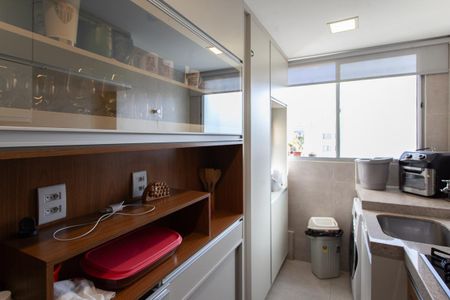 Apartamento à venda com 47m², 2 quartos e 2 vagasCozinha e Área de Serviço