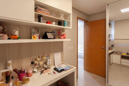 Apartamento à venda com 47m², 2 quartos e 2 vagasQuarto 2