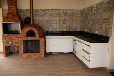 Apartamento para alugar com 50m², 2 quartos e 1 vaga Apartamento para alugar com 50m², 2 quartos e 1 vagaÁrea comum - Churrasqueira