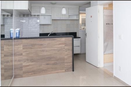 Sala de apartamento para alugar com 2 quartos, 50m² em Jardim das Margaridas, Salvador