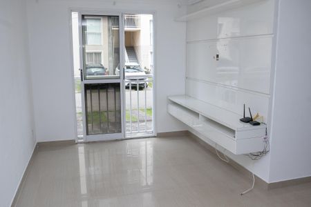 Sala de apartamento para alugar com 2 quartos, 50m² em Jardim das Margaridas, Salvador