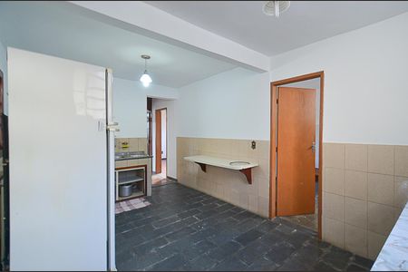 Casa à venda com 460m², 4 quartos e 3 vagasCasa 2 - Cozinha