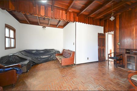 Casa à venda com 460m², 4 quartos e 3 vagasCasa 2 - Sala