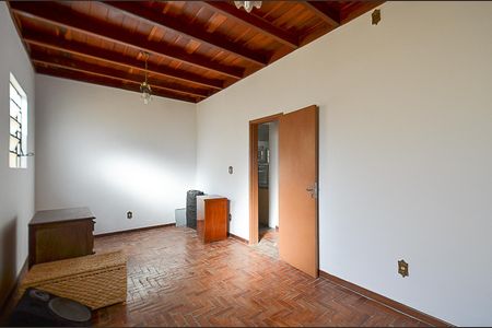 Casa à venda com 460m², 4 quartos e 3 vagasCasa 2 - Quarto 1 