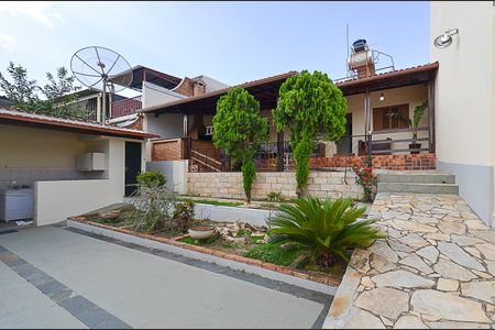 Casa à venda com 460m², 4 quartos e 3 vagasÁrea externa