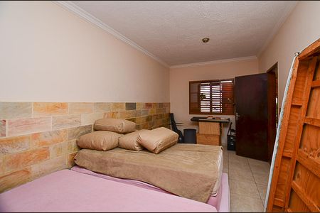 Casa à venda com 460m², 4 quartos e 3 vagasCasa 1 - Quarto 1 