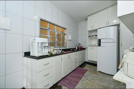 Casa à venda com 460m², 4 quartos e 3 vagasCasa 1 - Cozinha