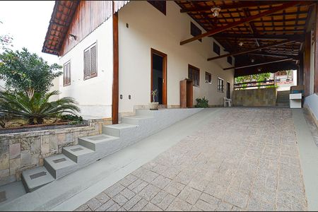 Casa à venda com 460m², 4 quartos e 3 vagasGaragem
