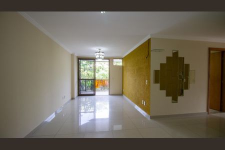 Apartamento à venda com 120m², 3 quartos e 2 vagasSala