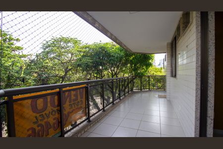 Apartamento à venda com 120m², 3 quartos e 2 vagasVaranda