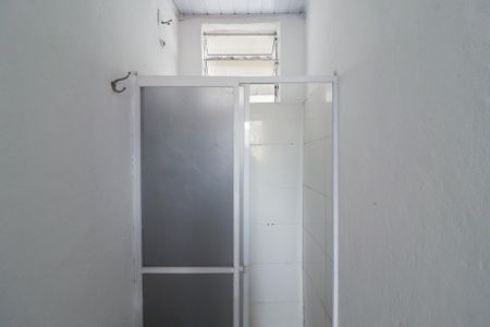 Banheiro de apartamento para alugar com 1 quarto, 46m² em Vila Diva, São Paulo