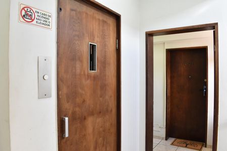 Studio para alugar com 28m², 1 quarto e sem vaga Studio para alugar com 28m², 1 quarto e sem vagaÁrea comum - Elevador