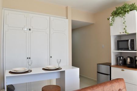Studio para alugar com 28m², 1 quarto e sem vaga Studio para alugar com 28m², 1 quarto e sem vagaCozinha