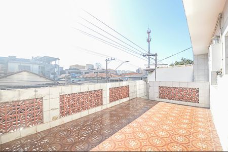 Casa à venda com 250m², 5 quartos e 2 vagas Casa à venda com 250m², 5 quartos e 2 vagasSacada Quarto