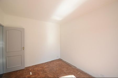 Casa à venda com 250m², 5 quartos e 2 vagas Casa à venda com 250m², 5 quartos e 2 vagasQuarto
