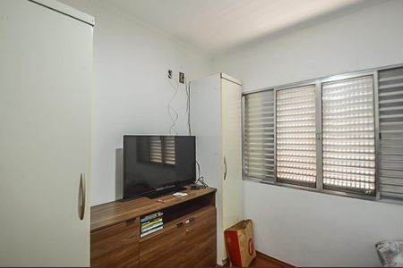 Casa à venda com 250m², 5 quartos e 2 vagas Casa à venda com 250m², 5 quartos e 2 vagasQuarto 6