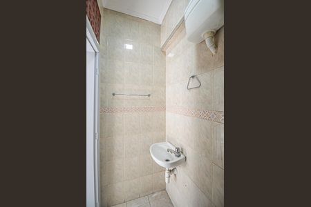 Casa à venda com 250m², 5 quartos e 2 vagas Casa à venda com 250m², 5 quartos e 2 vagasBanheiro de serviço