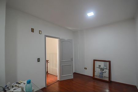 Casa à venda com 250m², 5 quartos e 2 vagas Casa à venda com 250m², 5 quartos e 2 vagasQuarto 4