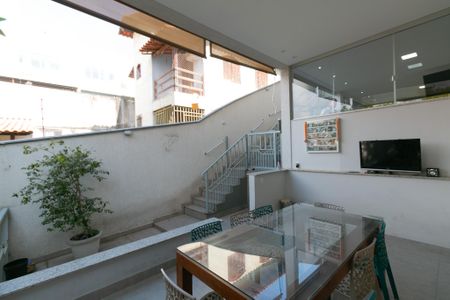 Casa à venda com 167m², 4 quartos e 3 vagasÁrea comum