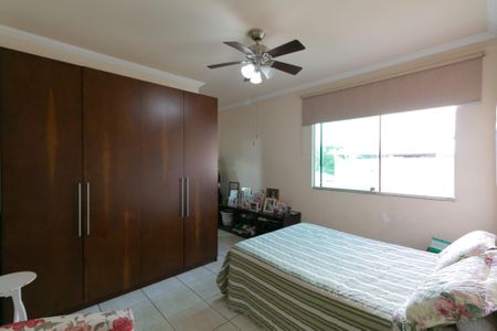 Casa à venda com 167m², 4 quartos e 3 vagasSuíte