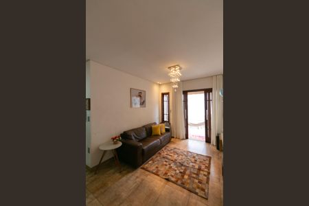 Casa à venda com 167m², 4 quartos e 3 vagasSala