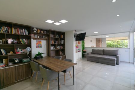 Casa à venda com 167m², 4 quartos e 3 vagasÁrea comum