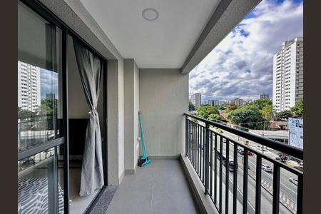 Studio para alugar com 22m², 0 quarto e sem vaga Studio para alugar com 22m², 0 quarto e sem vagaSacada