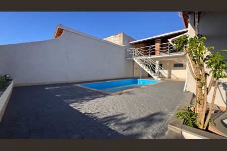 Casa à venda com 270m², 3 quartos e 4 vagasÁrea comum