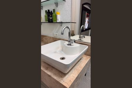 Casa à venda com 270m², 3 quartos e 4 vagasBanheiro