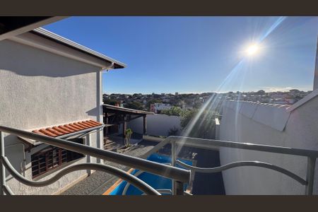 Casa à venda com 270m², 3 quartos e 4 vagasÁrea comum