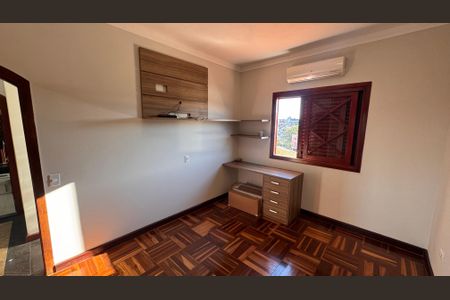 Casa à venda com 270m², 3 quartos e 4 vagasQuarto 2