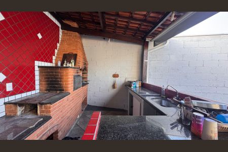 Casa à venda com 270m², 3 quartos e 4 vagasÁrea comum