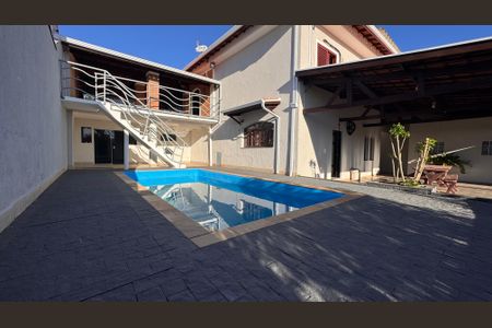 Casa à venda com 270m², 3 quartos e 4 vagasÁrea comum