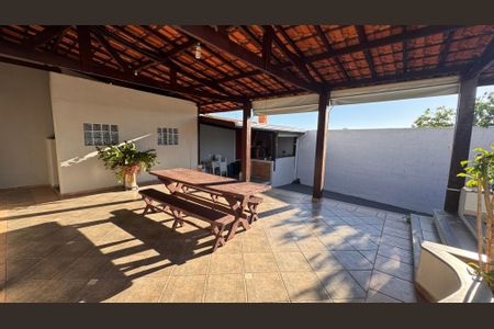 Casa à venda com 270m², 3 quartos e 4 vagasÁrea comum