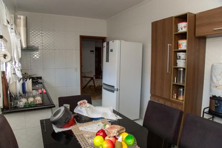 Casa à venda com 480m², 4 quartos e 3 vagas Casa à venda com 480m², 4 quartos e 3 vagasCozinha