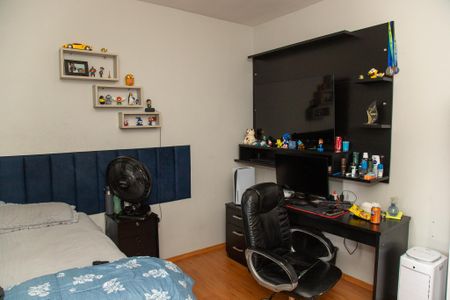 Casa à venda com 480m², 4 quartos e 3 vagas Casa à venda com 480m², 4 quartos e 3 vagasQuarto 3