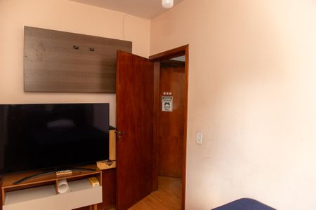 Casa à venda com 480m², 4 quartos e 3 vagas Casa à venda com 480m², 4 quartos e 3 vagasQuarto 2