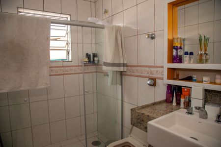 Casa à venda com 480m², 4 quartos e 3 vagas Casa à venda com 480m², 4 quartos e 3 vagasBanheiro da Suíte