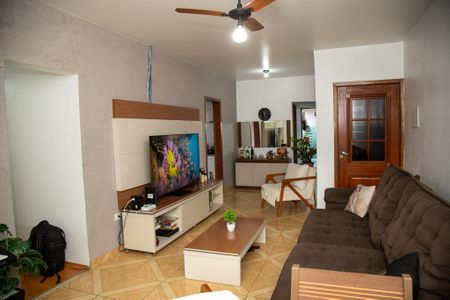 Casa à venda com 480m², 4 quartos e 3 vagas Casa à venda com 480m², 4 quartos e 3 vagasSala