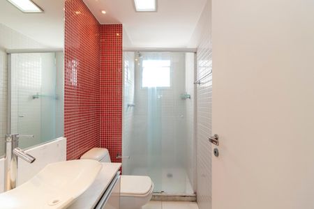 Apartamento à venda com 92m², 3 quartos e 2 vagas Apartamento à venda com 92m², 3 quartos e 2 vagasBanheiro da Suíte