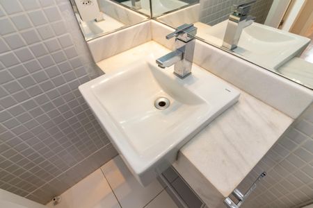 Apartamento à venda com 92m², 3 quartos e 2 vagas Apartamento à venda com 92m², 3 quartos e 2 vagasBanheiro Social