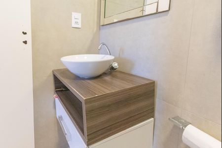 Apartamento à venda com 74m², 3 quartos e 2 vagas Apartamento à venda com 74m², 3 quartos e 2 vagasBanheiro da Suíte