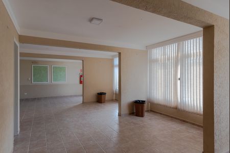 Apartamento à venda com 74m², 3 quartos e 2 vagas Apartamento à venda com 74m², 3 quartos e 2 vagasÁrea comum - Salão de festas