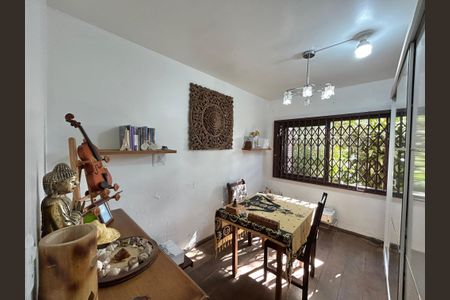 Casa à venda com 265m², 4 quartos e 2 vagasQuarto 1