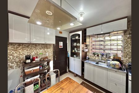 Casa à venda com 265m², 4 quartos e 2 vagasCozinha