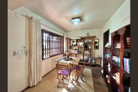 Casa à venda com 265m², 4 quartos e 2 vagasSala de Jantar