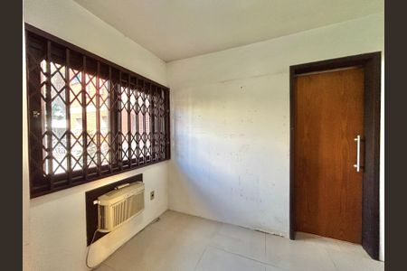 Casa à venda com 265m², 4 quartos e 2 vagasSuíte 2