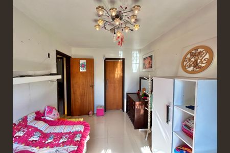 Casa à venda com 265m², 4 quartos e 2 vagasSuíte