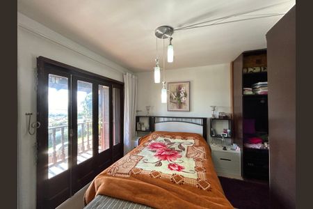 Casa à venda com 265m², 4 quartos e 2 vagasSuíte 3